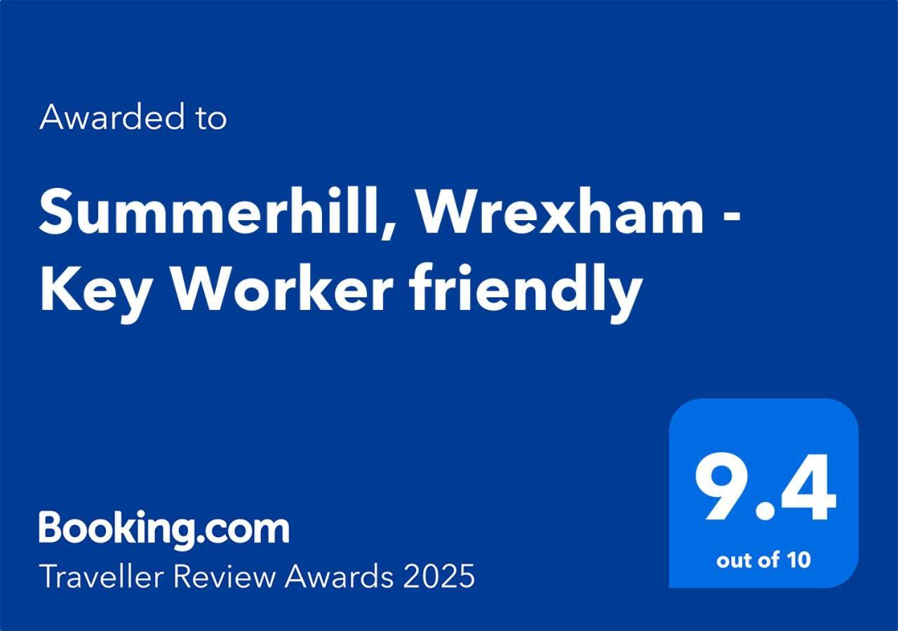 Summerhill, Wrexham - Key Worker Friendly エクステリア 写真